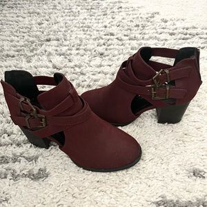 Heeled booties